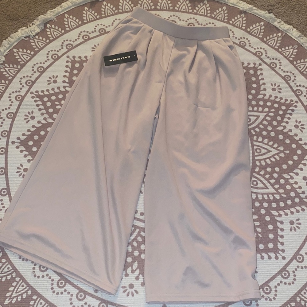 Elastic Pants ( look like a skirt on)NWT